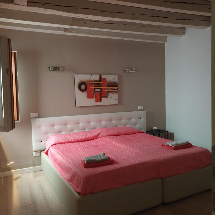 Central Lovely Typical Rooms Rialto 베니스 객실 사진