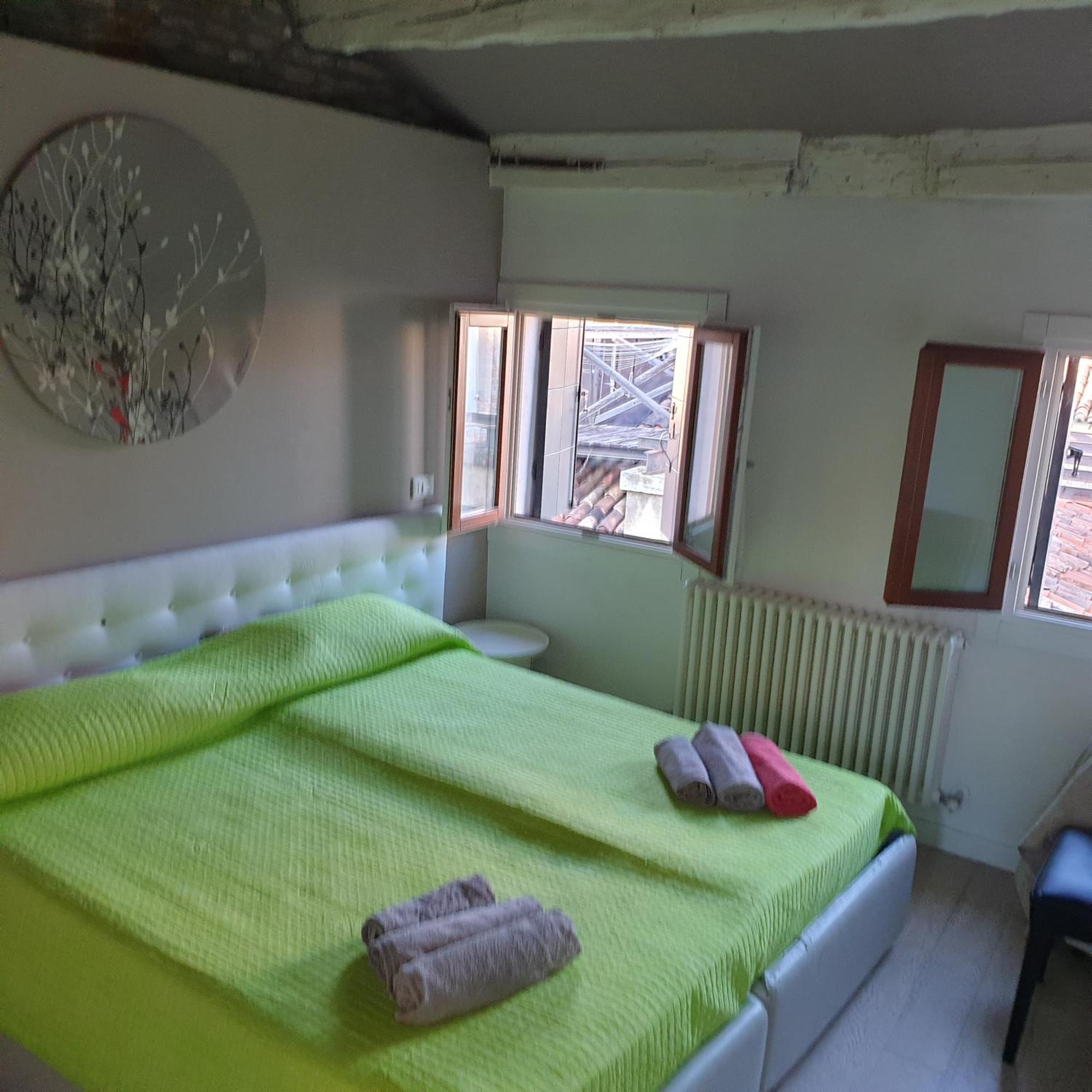 Central Lovely Typical Rooms Rialto 베니스 객실 사진